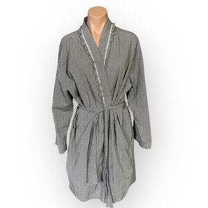 Eileen West Women’s Medium Black And White Gingham Robe